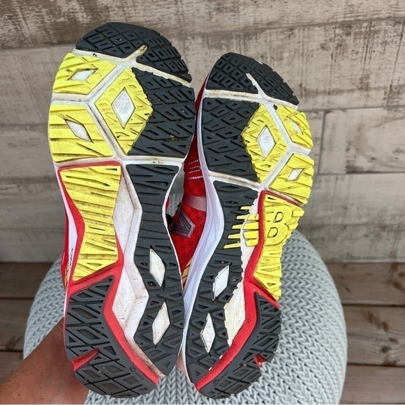 New Balance 890 V2 Canada Running Shoes - Picture 10 of 11